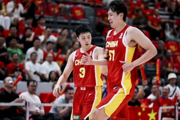 周琦:赢下黎巴嫩提升了杨瀚森在国家队的信心 提振了全队士气