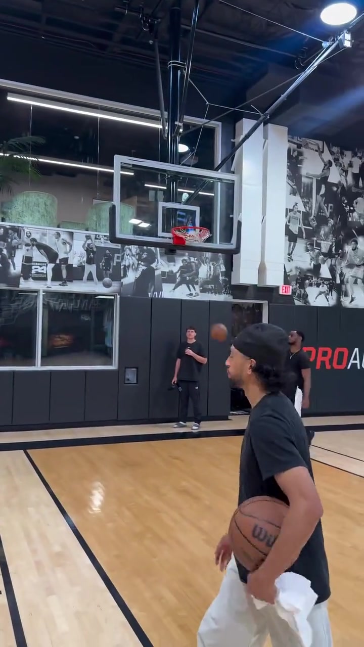 单挑连续单吃KD&切特!美媒惊呼:怎么还没有NBA球队签克里斯托弗