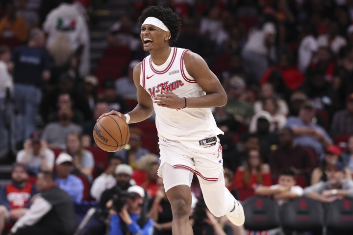 都知道他没篮!火箭给23岁阿门5年2.08亿 赌一个全能锋线的可能性 都知道他没篮!火箭给23岁阿门5年2.08亿 赌一个全能锋线的可能性