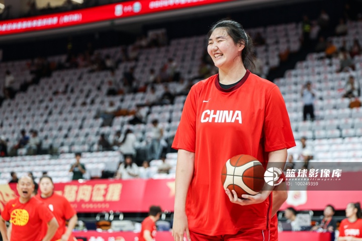美国女篮主帅：如果张子宇继续进步 WNBA会有她的一席之地